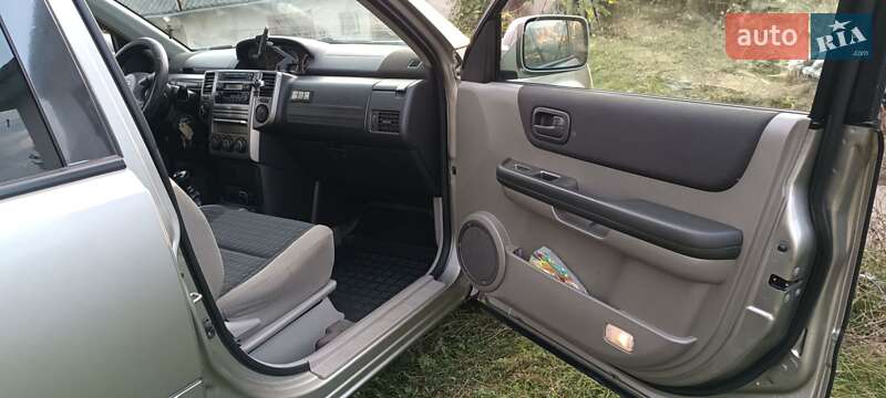 Внедорожник / Кроссовер Nissan X-Trail 2005 в Чорткове