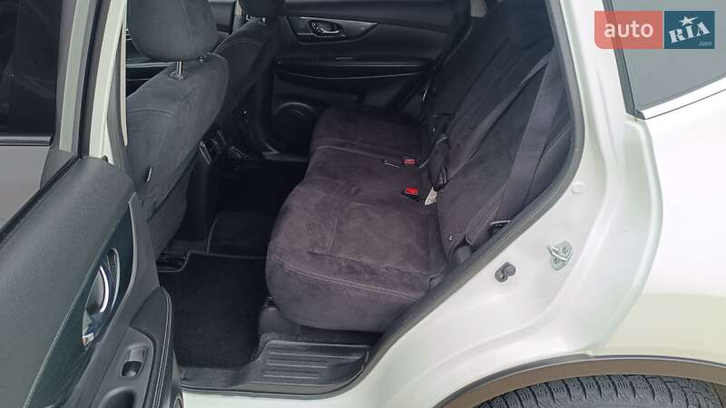 Внедорожник / Кроссовер Nissan X-Trail 2015 в Киеве фото 11 Внедорожник / Кроссовер Nissan X-Trail 2015 в Киеве
