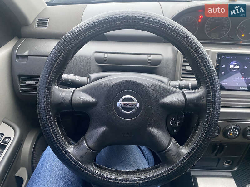 Внедорожник / Кроссовер Nissan X-Trail 2004 в Киеве