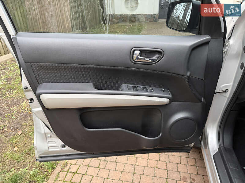 Внедорожник / Кроссовер Nissan X-Trail 2011 в Киеве фото 58 Внедорожник / Кроссовер Nissan X-Trail 2011 в Киеве