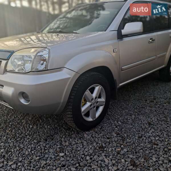 Позашляховик / Кросовер Nissan X-Trail 2006 в Могилів-Подільському