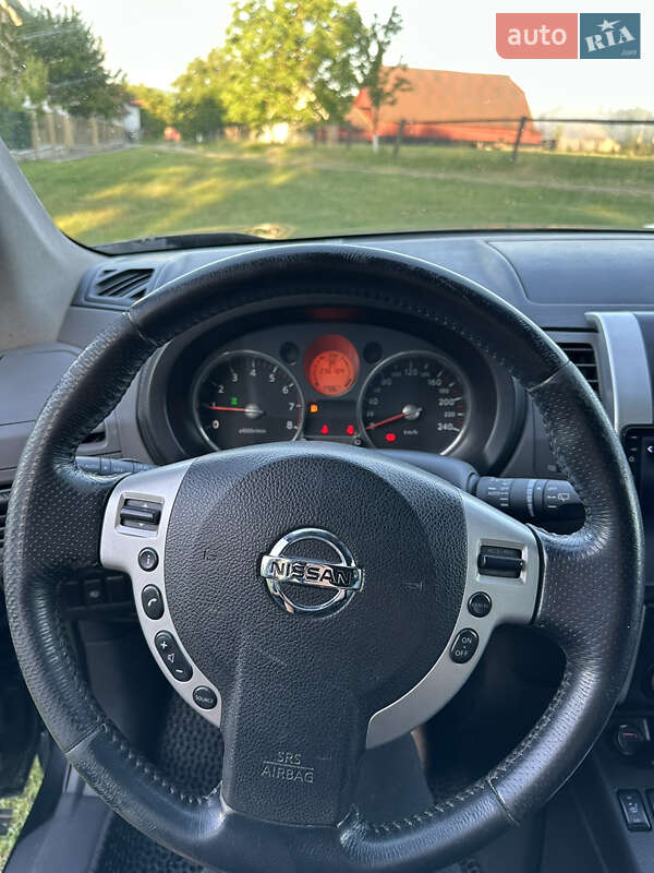 Внедорожник / Кроссовер Nissan X-Trail 2008 в Черновцах