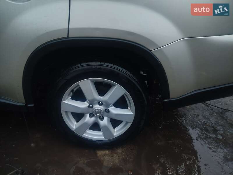 Внедорожник / Кроссовер Nissan X-Trail 2008 в Ромнах