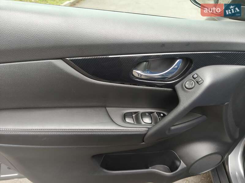 Внедорожник / Кроссовер Nissan X-Trail 2020 в Остроге