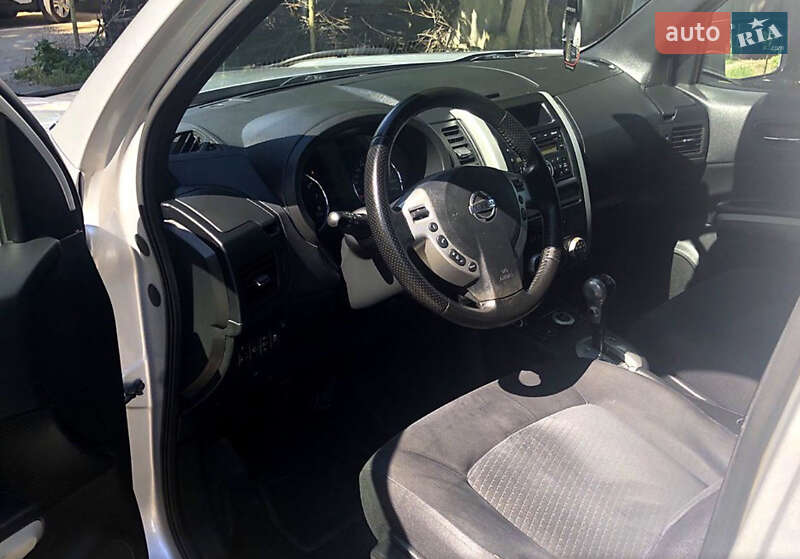 Позашляховик / Кросовер Nissan X-Trail 2010 в Одесі
