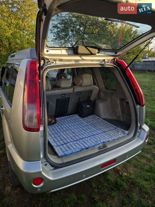 Внедорожник / Кроссовер Nissan X-Trail 2006 в Южноукраинске