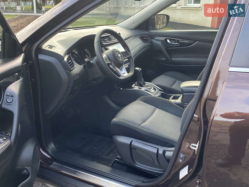 Внедорожник / Кроссовер Nissan X-Trail 2021 в Ромнах