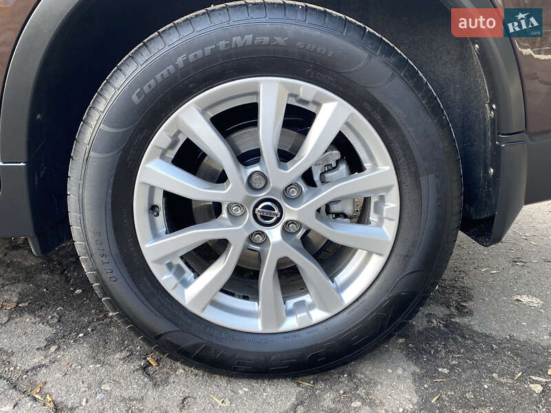 Внедорожник / Кроссовер Nissan X-Trail 2021 в Ромнах