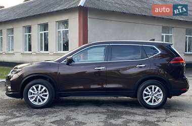 Позашляховик / Кросовер Nissan X-Trail 2021 в Ромнах