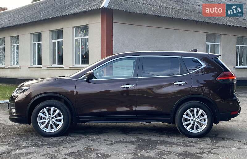 Внедорожник / Кроссовер Nissan X-Trail 2021 в Ромнах