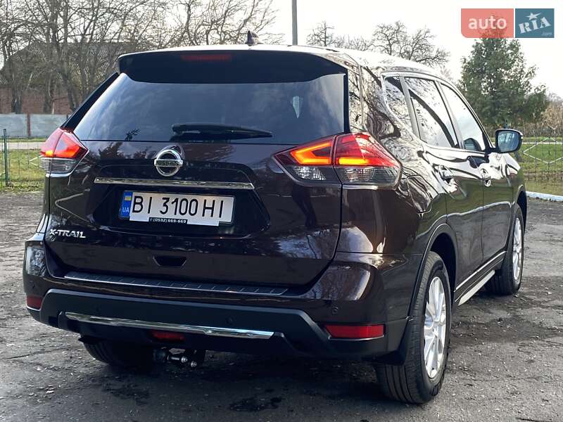 Внедорожник / Кроссовер Nissan X-Trail 2021 в Ромнах