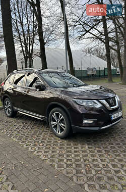 Позашляховик / Кросовер Nissan X-Trail 2017 в Дніпрі