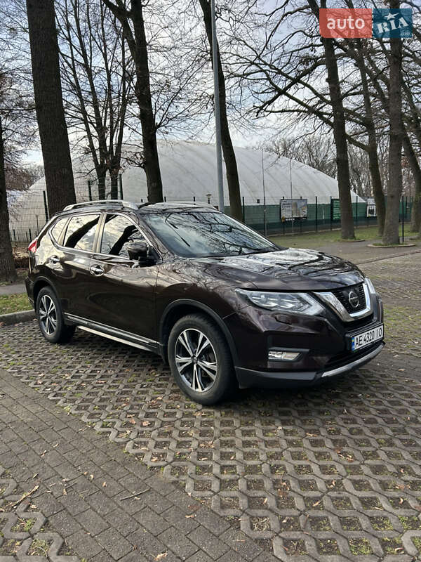 Внедорожник / Кроссовер Nissan X-Trail 2017 в Днепре