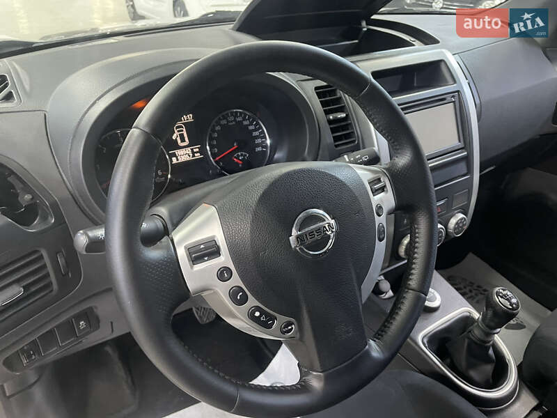 Внедорожник / Кроссовер Nissan X-Trail 2012 в Стрые