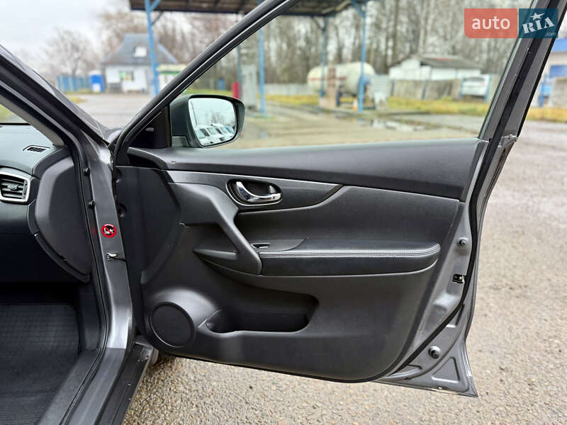 Внедорожник / Кроссовер Nissan X-Trail 2014 в Калуше