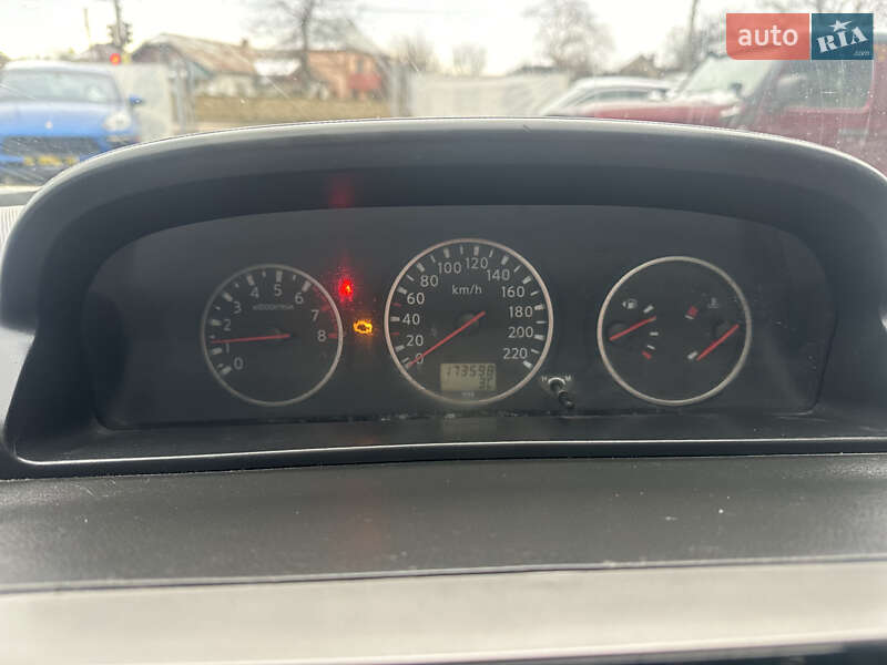 Позашляховик / Кросовер Nissan X-Trail 2004 в Івано-Франківську