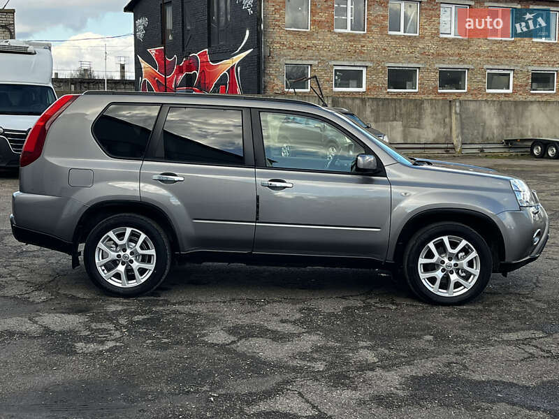 Внедорожник / Кроссовер Nissan X-Trail 2011 в Луцке