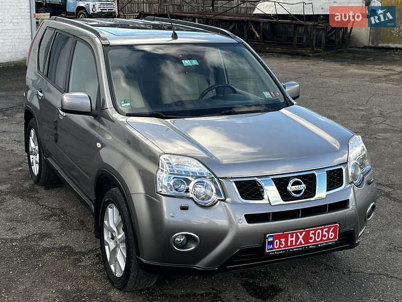 Внедорожник / Кроссовер Nissan X-Trail 2011 в Луцке