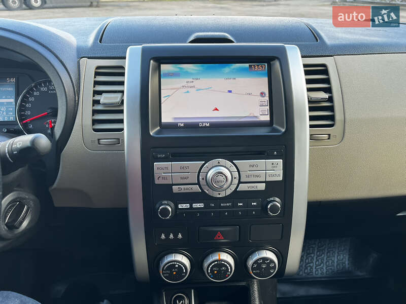 Внедорожник / Кроссовер Nissan X-Trail 2011 в Луцке