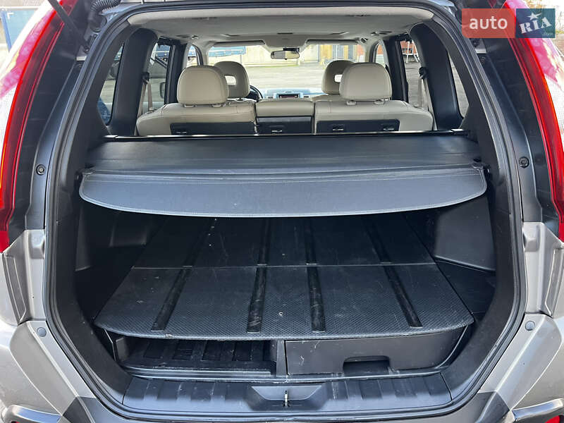 Внедорожник / Кроссовер Nissan X-Trail 2011 в Луцке