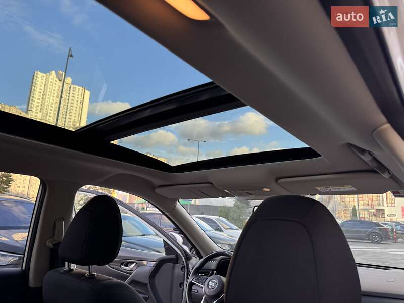 Внедорожник / Кроссовер Nissan X-Trail 2017 в Киеве