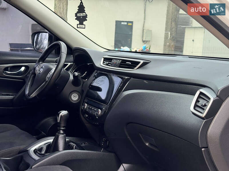 Внедорожник / Кроссовер Nissan X-Trail 2016 в Ахтырке фото 47 Внедорожник / Кроссовер Nissan X-Trail 2016 в Ахтырке