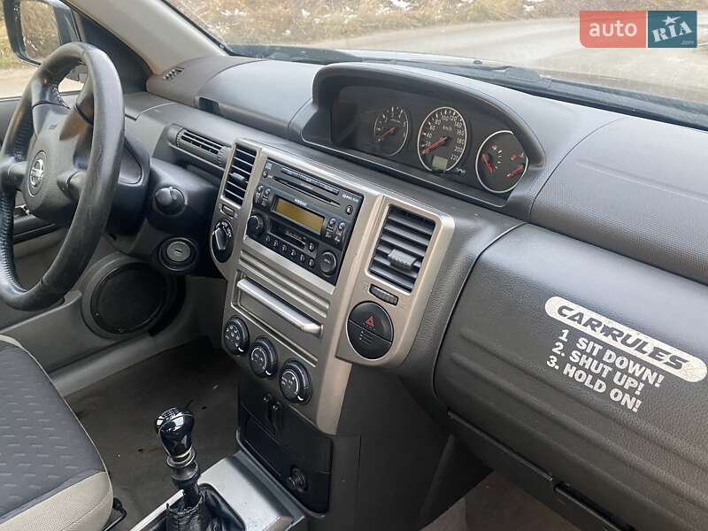 Внедорожник / Кроссовер Nissan X-Trail 2004 в Львове