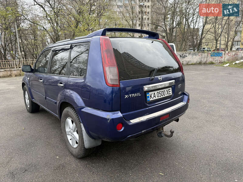 Позашляховик / Кросовер Nissan X-Trail 2004 в Києві