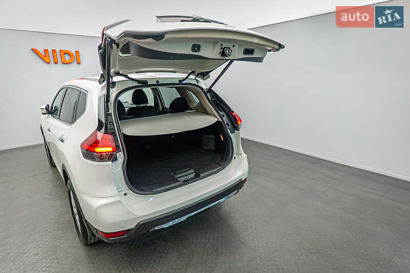 Внедорожник / Кроссовер Nissan X-Trail 2019 в Киеве