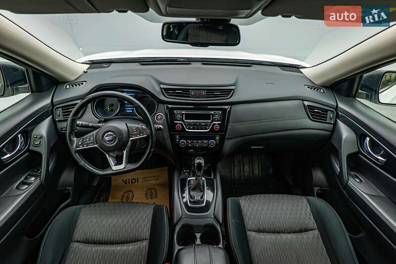 Внедорожник / Кроссовер Nissan X-Trail 2019 в Киеве