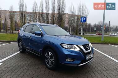 Позашляховик / Кросовер Nissan X-Trail 2017 в Черкасах