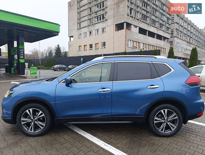 Позашляховик / Кросовер Nissan X-Trail 2017 в Черкасах