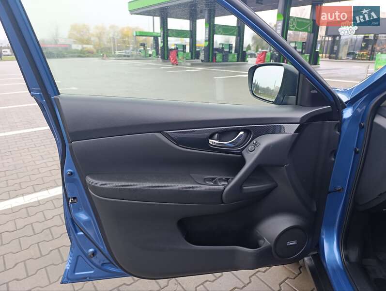 Позашляховик / Кросовер Nissan X-Trail 2017 в Черкасах