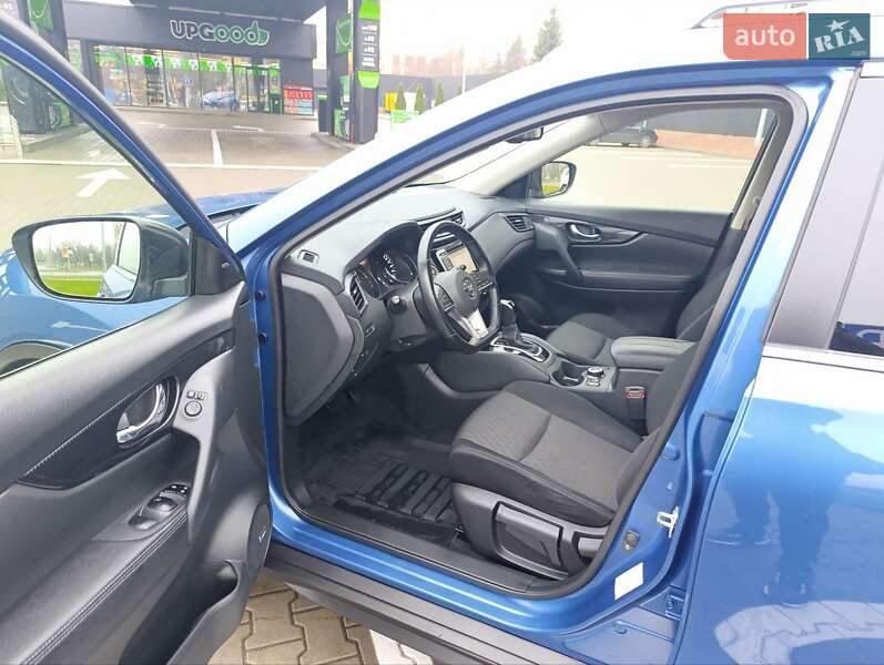 Позашляховик / Кросовер Nissan X-Trail 2017 в Черкасах