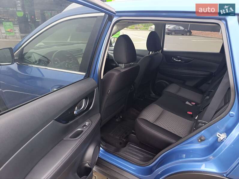 Позашляховик / Кросовер Nissan X-Trail 2017 в Черкасах