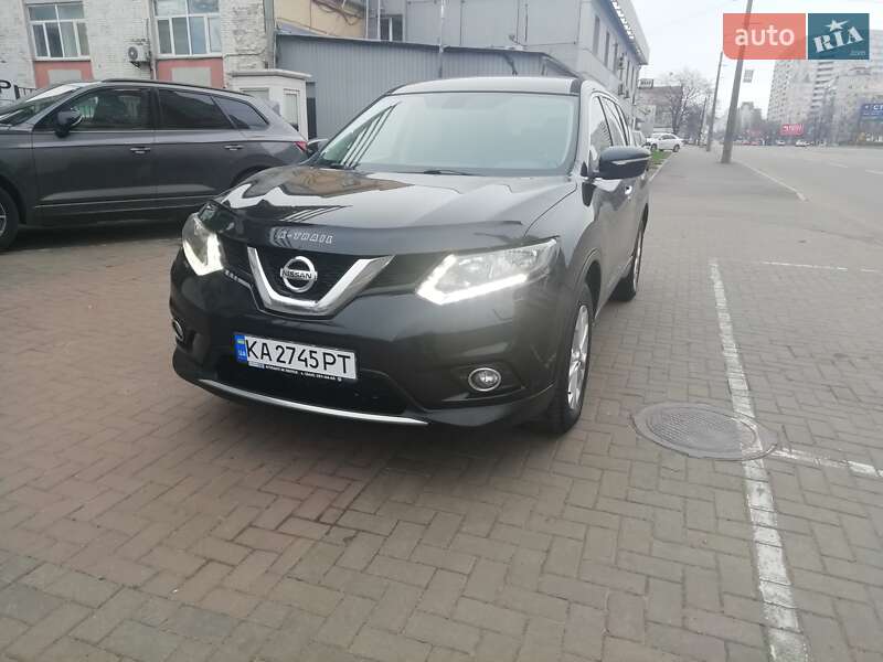 Внедорожник / Кроссовер Nissan X-Trail 2016 в Киеве