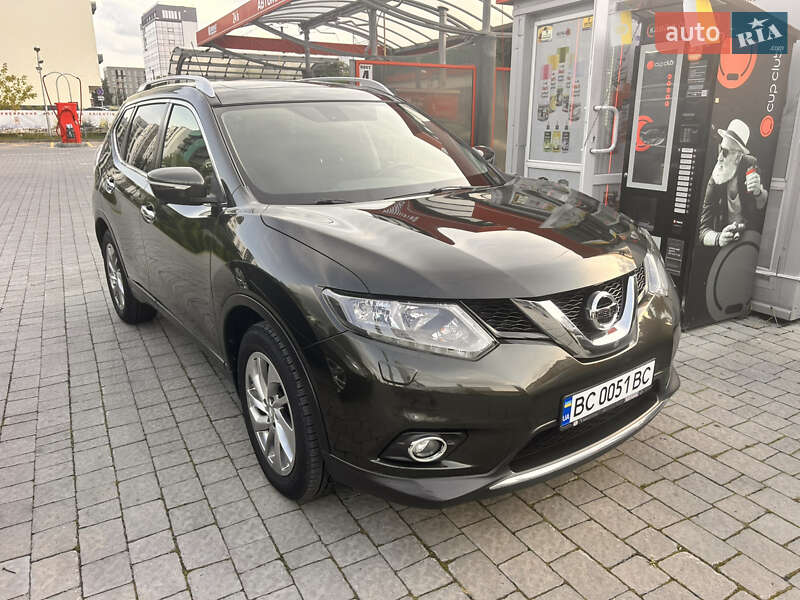 Внедорожник / Кроссовер Nissan X-Trail 2017 в Львове