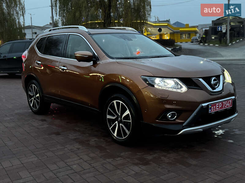 Внедорожник / Кроссовер Nissan X-Trail 2015 в Ровно