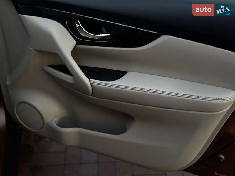 Внедорожник / Кроссовер Nissan X-Trail 2015 в Ровно