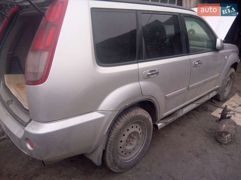 Внедорожник / Кроссовер Nissan X-Trail 2006 в Костополе