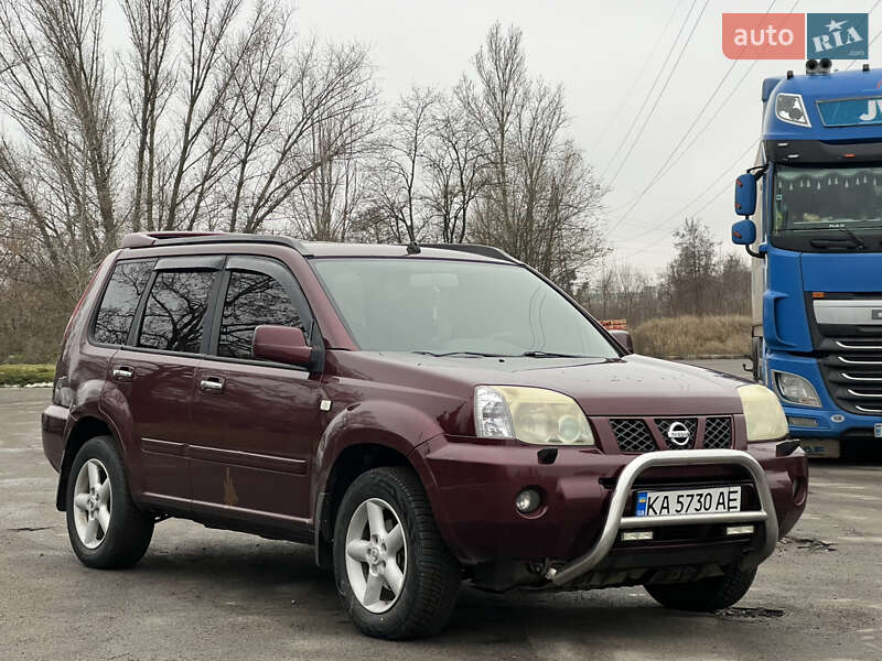 Позашляховик / Кросовер Nissan X-Trail 2005 в Києві фото 2 Позашляховик / Кросовер Nissan X-Trail 2005 в Києві
