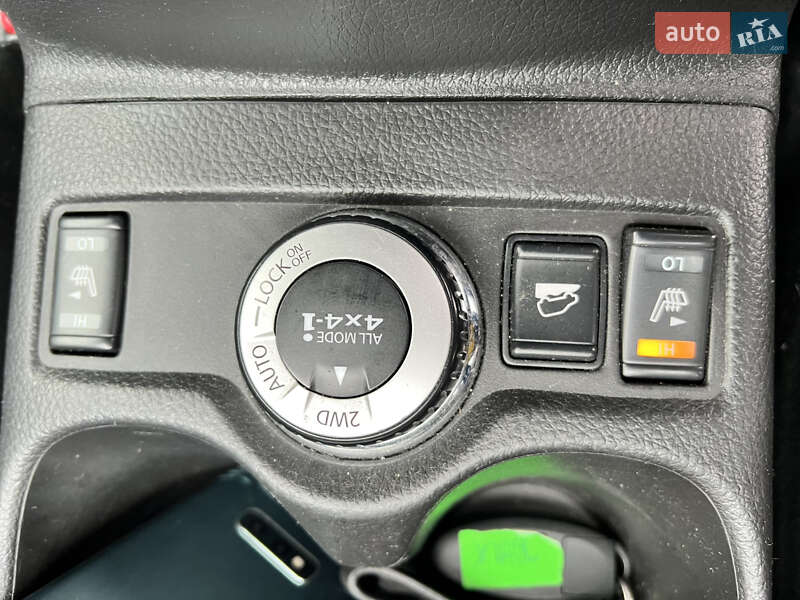 Внедорожник / Кроссовер Nissan X-Trail 2014 в Николаеве