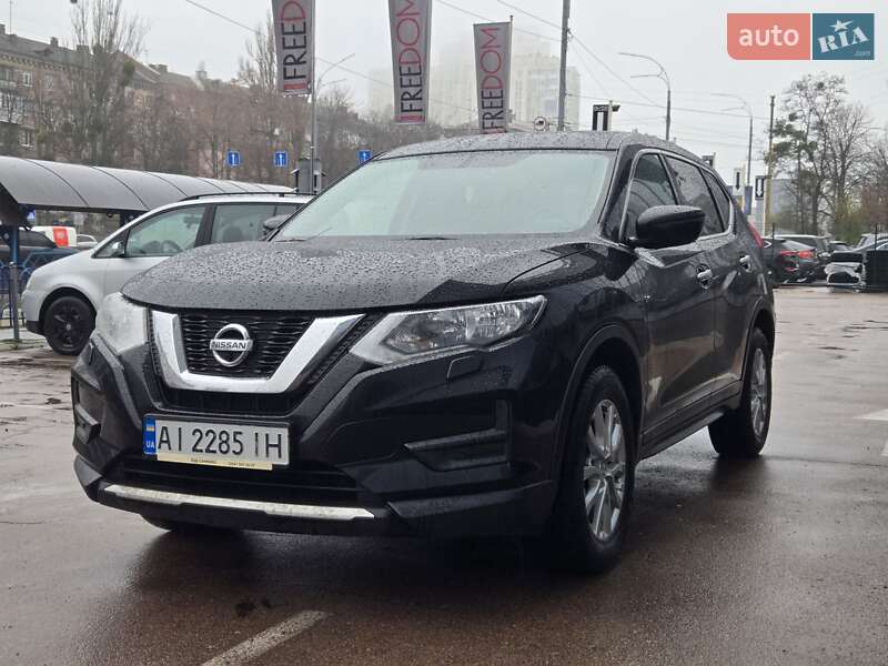 Внедорожник / Кроссовер Nissan X-Trail 2019 в Киеве