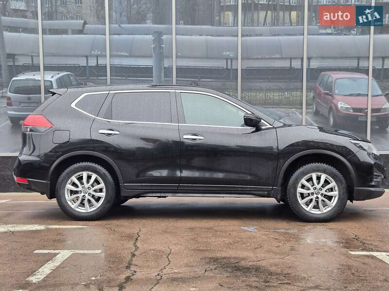 Внедорожник / Кроссовер Nissan X-Trail 2019 в Киеве