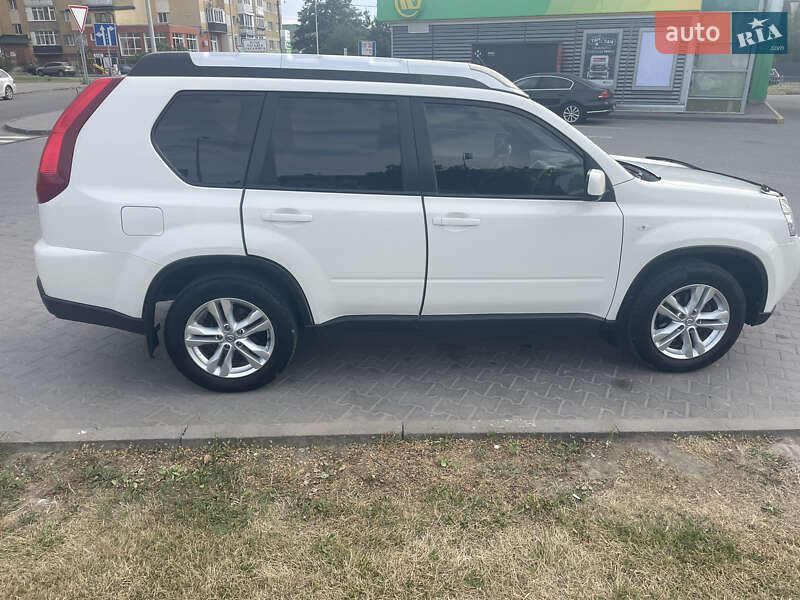 Внедорожник / Кроссовер Nissan X-Trail 2013 в Ивано-Франковске