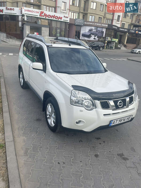Внедорожник / Кроссовер Nissan X-Trail 2013 в Ивано-Франковске