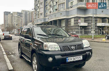 Внедорожник / Кроссовер Nissan X-Trail 2002 в Киеве