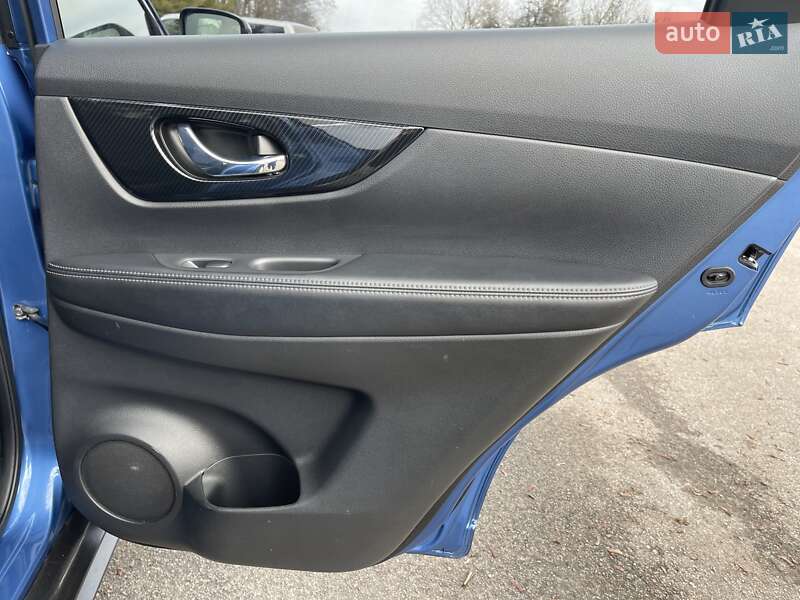 Позашляховик / Кросовер Nissan X-Trail 2017 в Києві