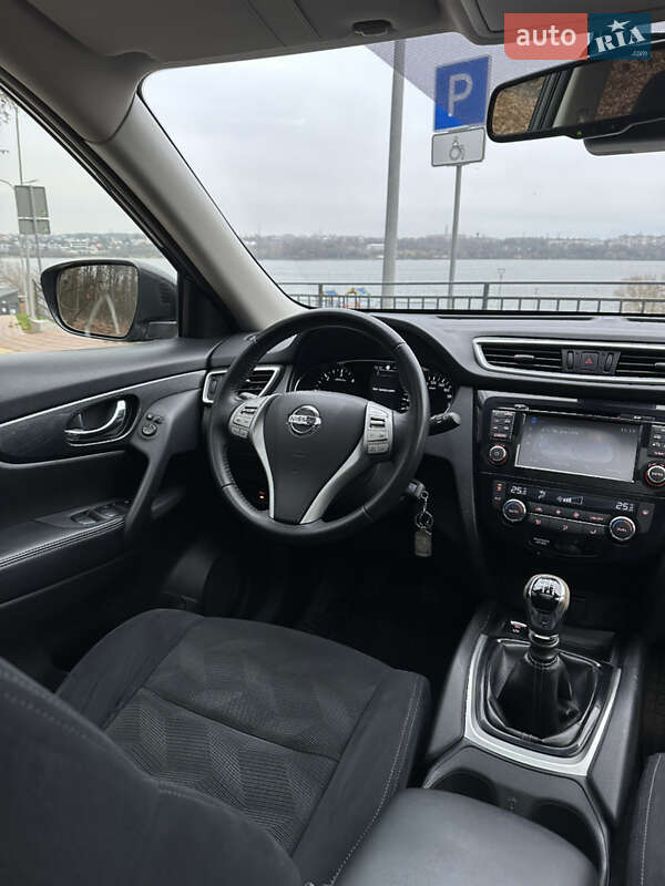 Внедорожник / Кроссовер Nissan X-Trail 2015 в Тернополе фото 87 Внедорожник / Кроссовер Nissan X-Trail 2015 в Тернополе