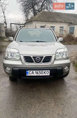 Внедорожник / Кроссовер Nissan X-Trail 2002 в Каневе